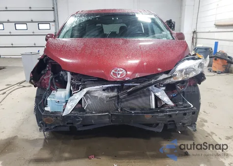 2015 Toyota Sienna Xle из США, поврежденный, VIN 5TDYK3DCXFS546054